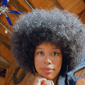 Meet your Posher, Marissa